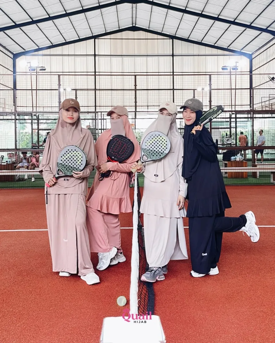 Zelmira One Set Sporty | Setelan Olah Raga Syar'i (Hijab + Atasan + Celana Rok) | Satu Set — foto 5