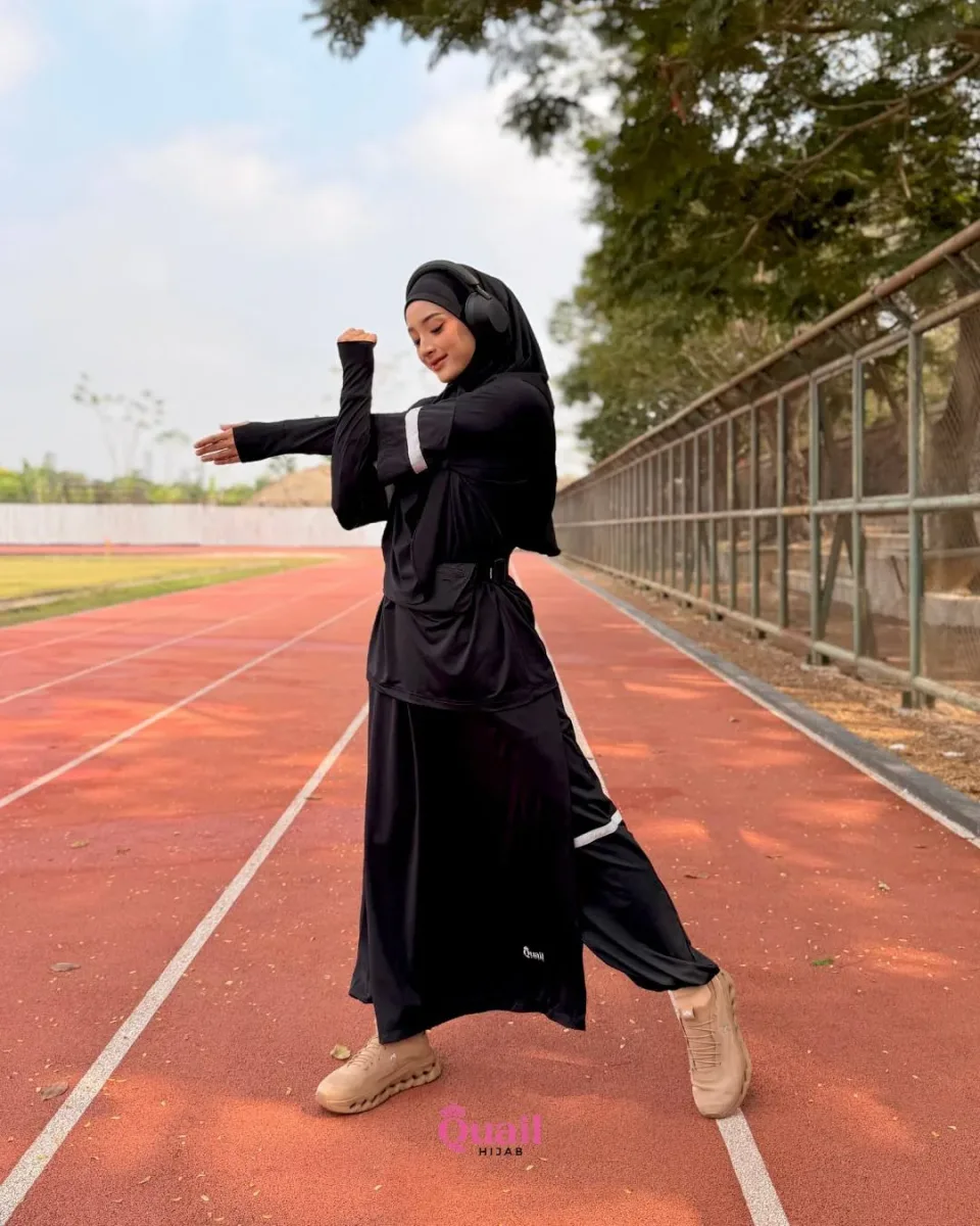 Solana Nefia SET - One Set Sporty | Setelan Olah Raga Syar'i (Hijab + Atasan + Bawahan) | Satu Set — foto 3
