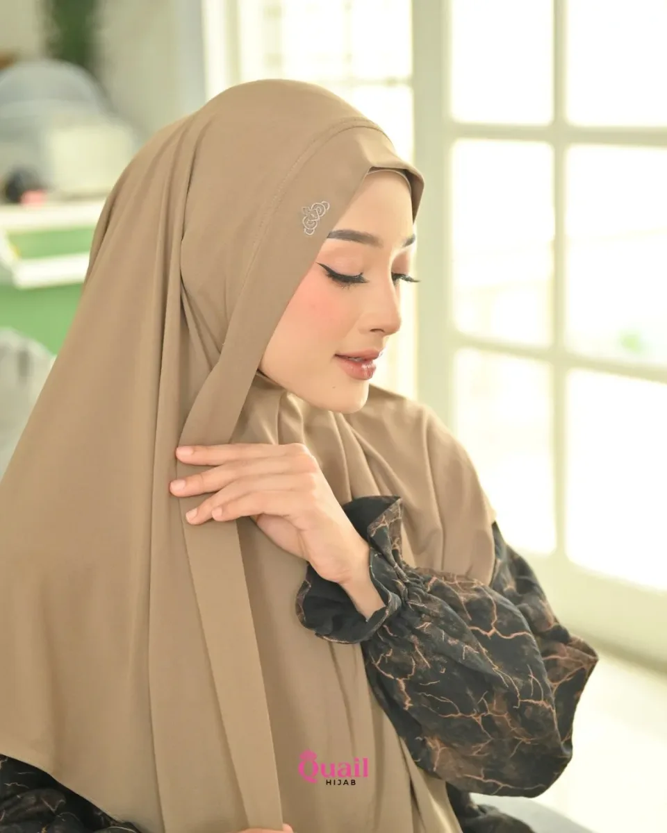 Khairuza Hijab French Malaysia  | Hijab Bandana Khiban | Jilbab Instan Bergo Tali — foto 9